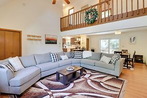Furnished Deck & Game Room: Cabin in Tobyhanna
