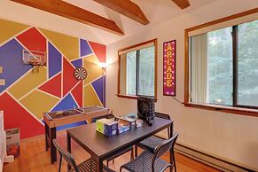 Furnished Deck & Game Room: Cabin in Tobyhanna