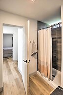 Chic & Cozy Cabin With Private Hot Tub & Beach!