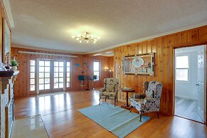 Spacious Lakefront House w/ Backyard Fire Pit