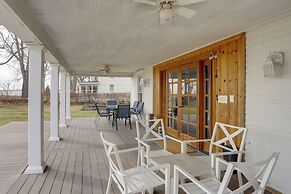 Spacious Lakefront House w/ Backyard Fire Pit