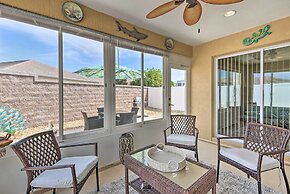 Sunny Courtyard Villa w/ Patio: Golf & Dine!