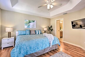 Sunny Courtyard Villa w/ Patio: Golf & Dine!