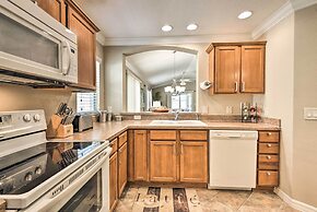 Sunny Courtyard Villa w/ Patio: Golf & Dine!