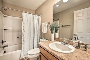 Sunny Courtyard Villa w/ Patio: Golf & Dine!