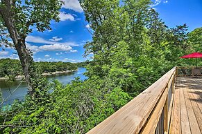 Our Lakeside Retreat w/ Deck on Lake Herrington!