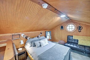 Our Lakeside Retreat w/ Deck on Lake Herrington!