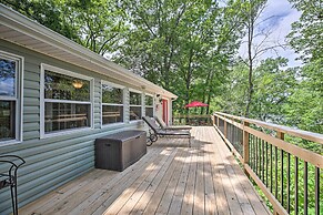 Our Lakeside Retreat w/ Deck on Lake Herrington!