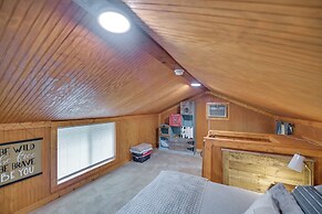 Our Lakeside Retreat w/ Deck on Lake Herrington!