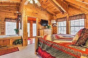 Gatlinburg Mountainside Escape w/ Deck & Hot Tub!