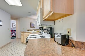 Pigeon Retreat w/ Community Pool & Hot Tub!