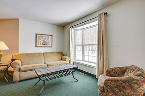 Pigeon Retreat w/ Community Pool & Hot Tub!