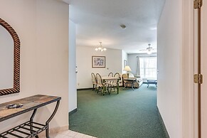 Pigeon Retreat w/ Community Pool & Hot Tub!