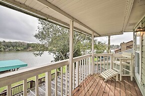 Waterfront San Jacinto River Home w/ Boat Slip!