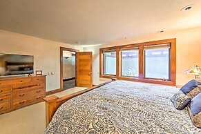 Spacious Luxury Retreat w/ Private Hot Tub & Pool!