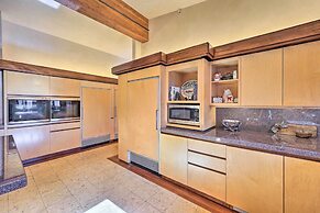 Spacious Luxury Retreat w/ Private Hot Tub & Pool!