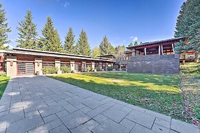 Spacious Luxury Retreat w/ Private Hot Tub & Pool!