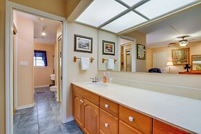 Deck & Gas Grill: Riverfront Mcqueeney Duplex