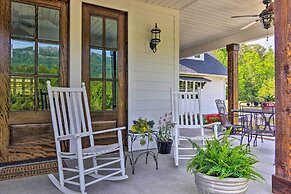 Near Parks, Trails & Lakes: Quaint Landrum Escape!