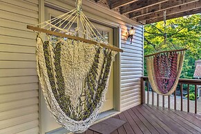 Deck w/ Bbq: Hot Springs Village Apt!