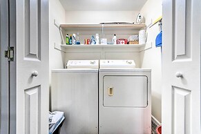 Deck w/ Bbq: Hot Springs Village Apt!