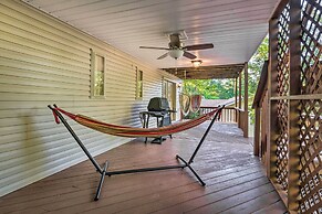 Deck w/ Bbq: Hot Springs Village Apt!