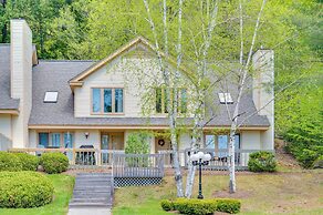 Charming Jackson Mountain Retreat on Golf Course!