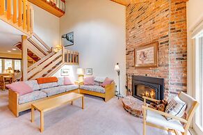 Charming Jackson Mountain Retreat on Golf Course!
