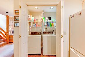 Charming Jackson Mountain Retreat on Golf Course!