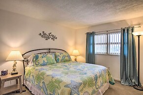 Sunny Cocoa Beach Condo w/ Balcony & Pool Access