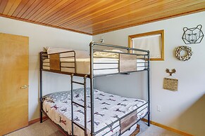 Wilmington Retreat w/ Deck, Lake Views & Game Room