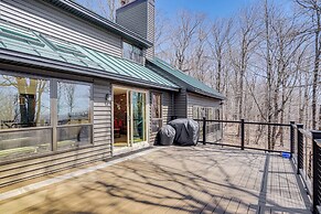 Wilmington Retreat w/ Deck, Lake Views & Game Room