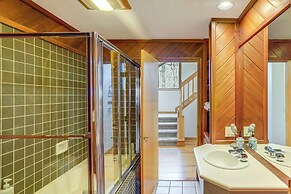 Wilmington Retreat w/ Deck, Lake Views & Game Room