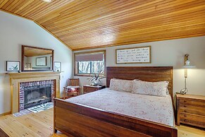 Wilmington Retreat w/ Deck, Lake Views & Game Room