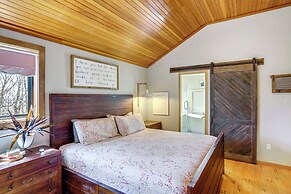 Wilmington Retreat w/ Deck, Lake Views & Game Room