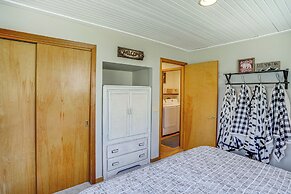 Wilmington Retreat w/ Deck, Lake Views & Game Room