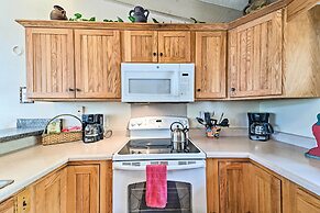 Ruidoso Home w/ Private Wet Bar & Pool Table