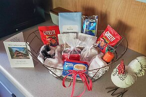 Expansive Moyie Riverfront Cabin - Pets Welcome!