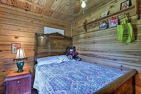 Secluded Cabin w/ Pond ~ 37 Mi to Gulf Coast!