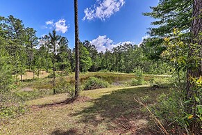Secluded Cabin w/ Pond ~ 37 Mi to Gulf Coast!