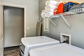 Peaceful Anchorage Getaway 12 Mi to Downtown!