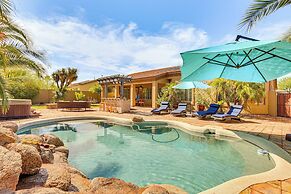 11 Mi to Phoenix Raceway: Luxury Sonoran Oasis!