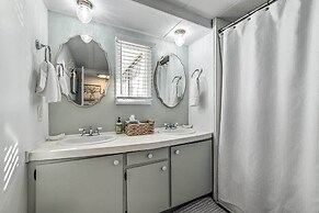 New Concord House w/ Lake Access!