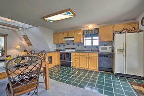 Vivid 'cedar Ridge' Cabin ~ 23 Miles to Wichita!