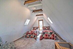 Vivid 'cedar Ridge' Cabin ~ 23 Miles to Wichita!