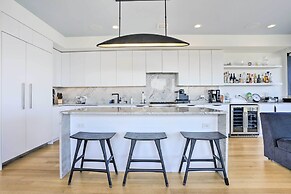 Luxury Long Beach Villa With Ocean Views!