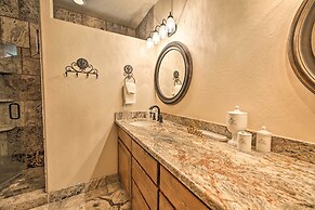 Fire Pit: Family-friendly Lakeside Retreat