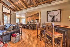 Fire Pit: Family-friendly Lakeside Retreat