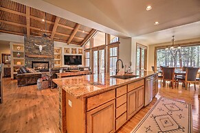 Fire Pit: Family-friendly Lakeside Retreat