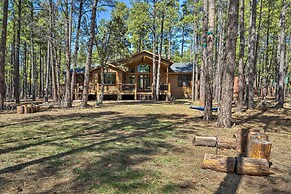 Fire Pit: Family-friendly Lakeside Retreat